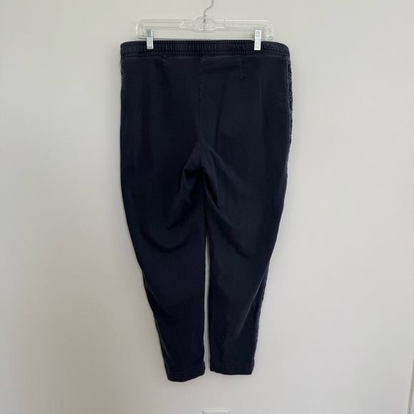 J. Jill Knit Jogger Pants Size Medium Navy Floral Embroidered Drawstring Sweats - Picture 5 of 11